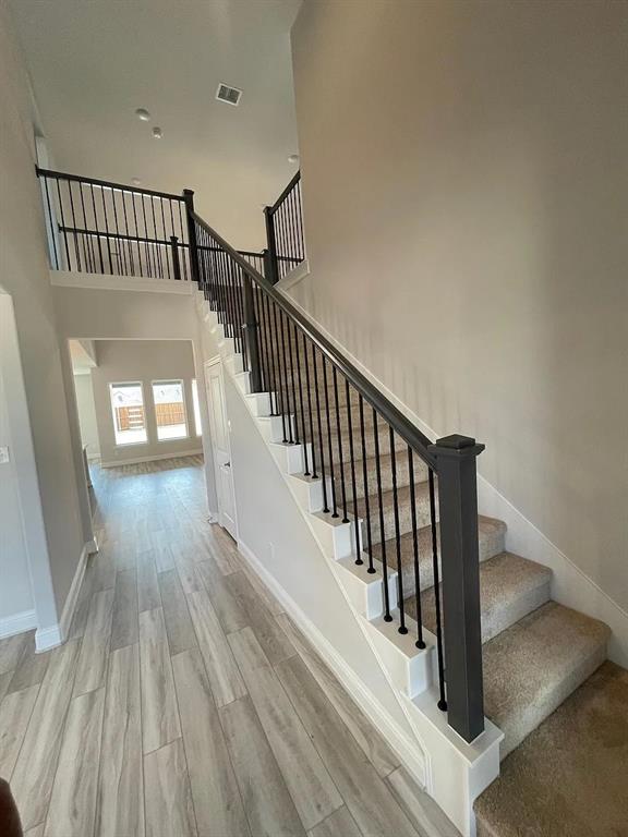 136 Glenwood Drive Property Photo 2