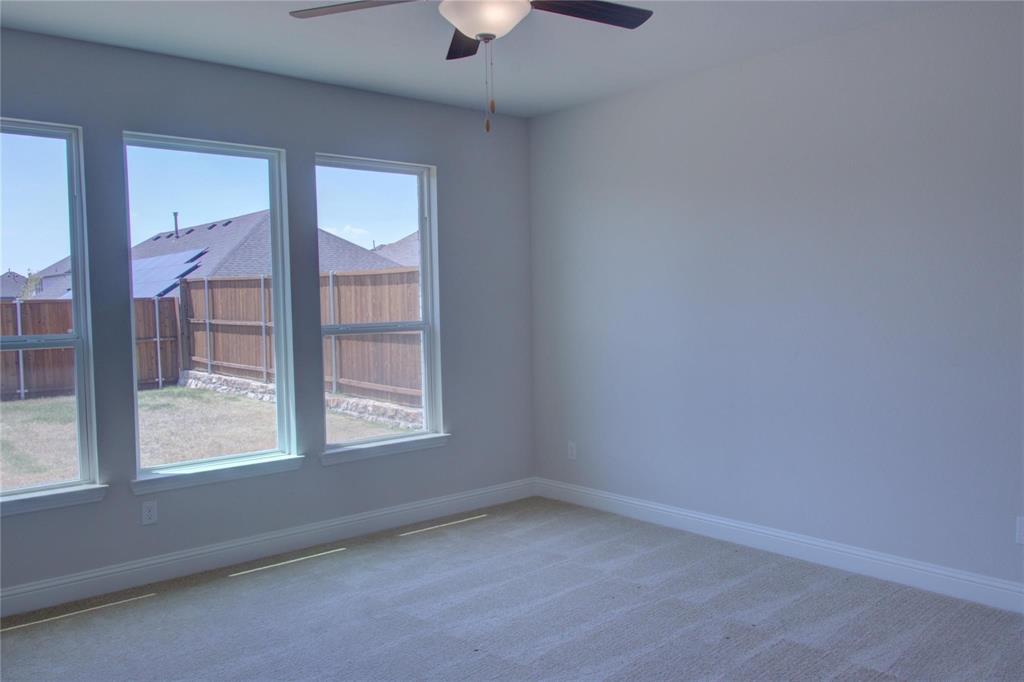 136 Glenwood Drive Property Photo 17