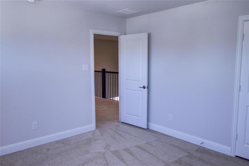 136 Glenwood Drive Property Photo 22