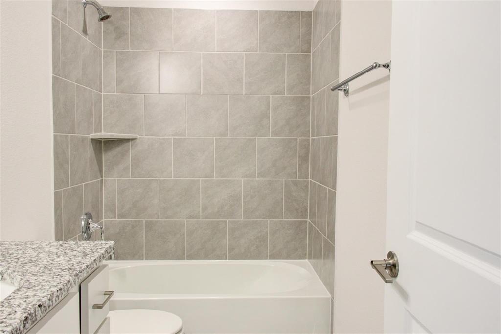 136 Glenwood Drive Property Photo 23