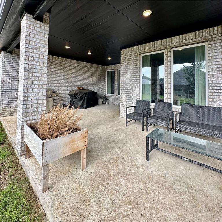 136 Glenwood Drive Property Photo 28