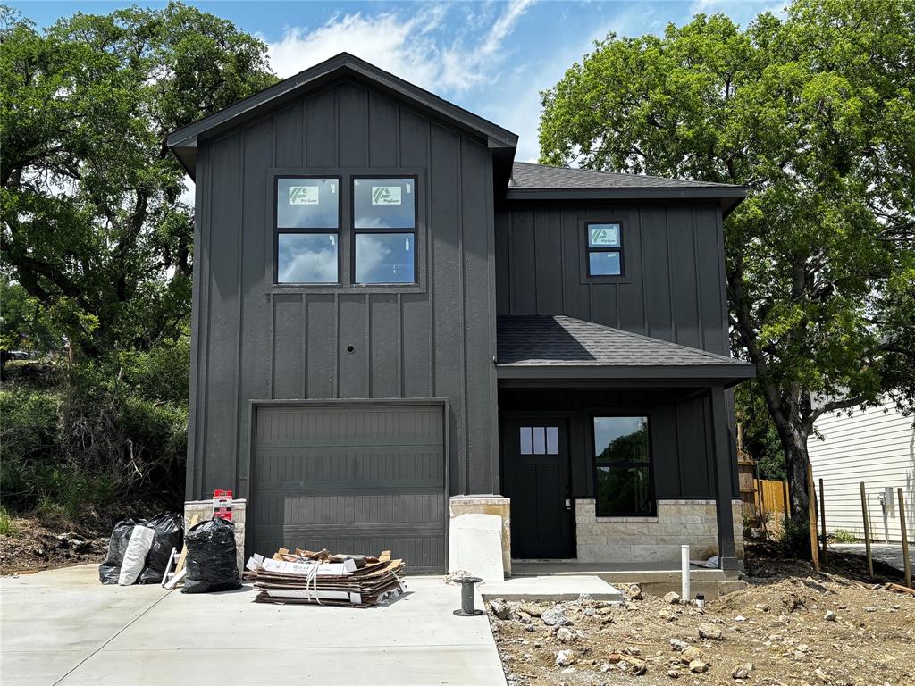 2927 Angle Avenue Property Photo