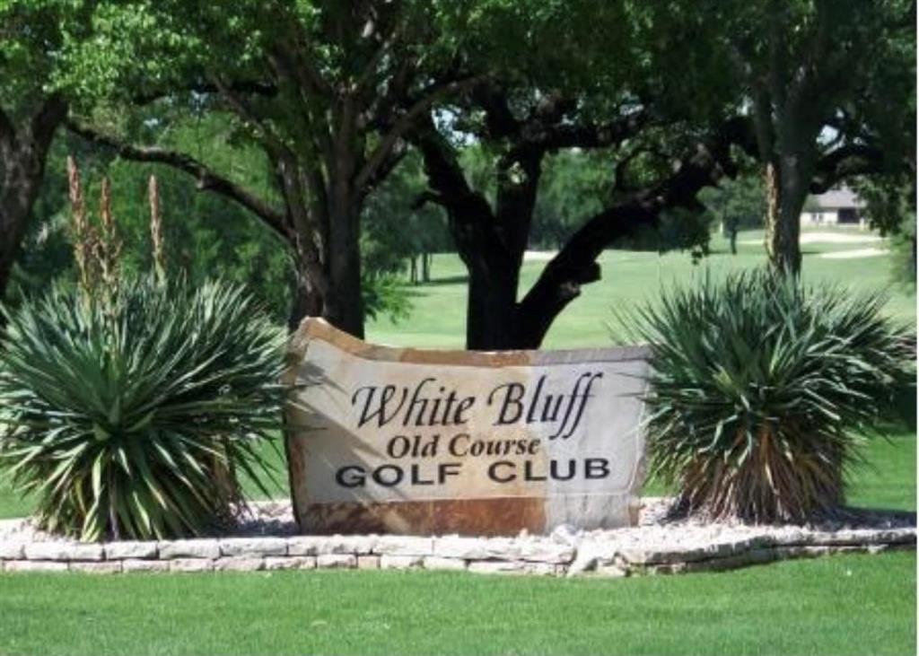 7050 Golf Drive Property Photo