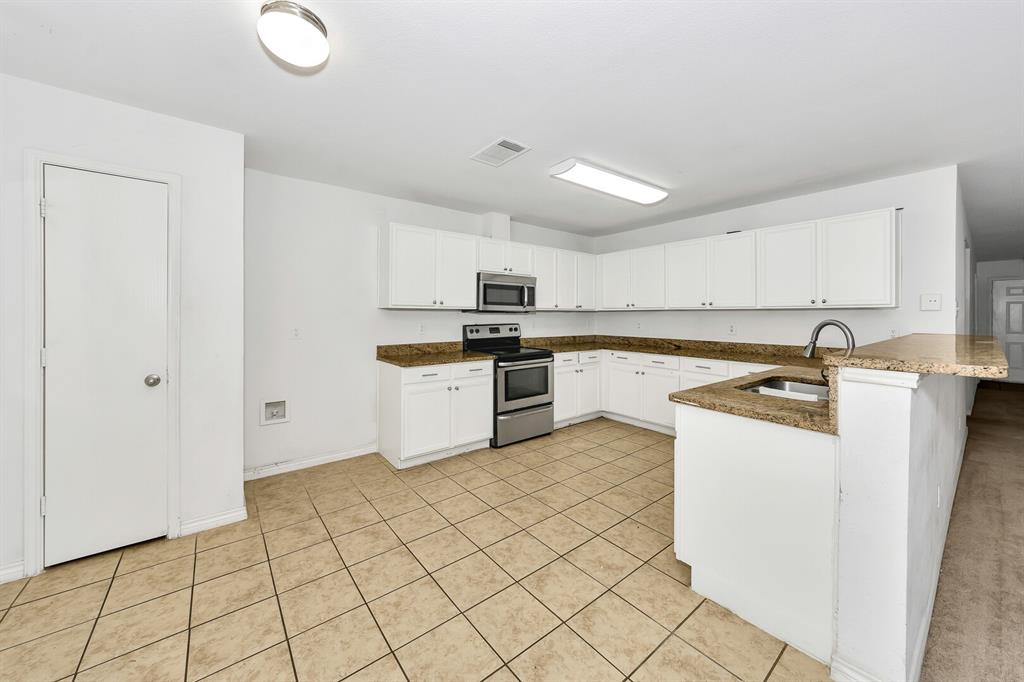 6021 Lucas Court Property Photo 18
