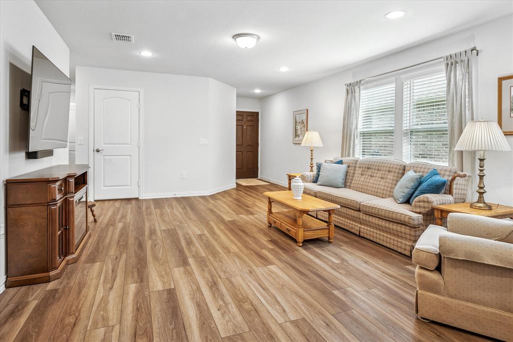 9109 Water Willow Way Property Photo 5
