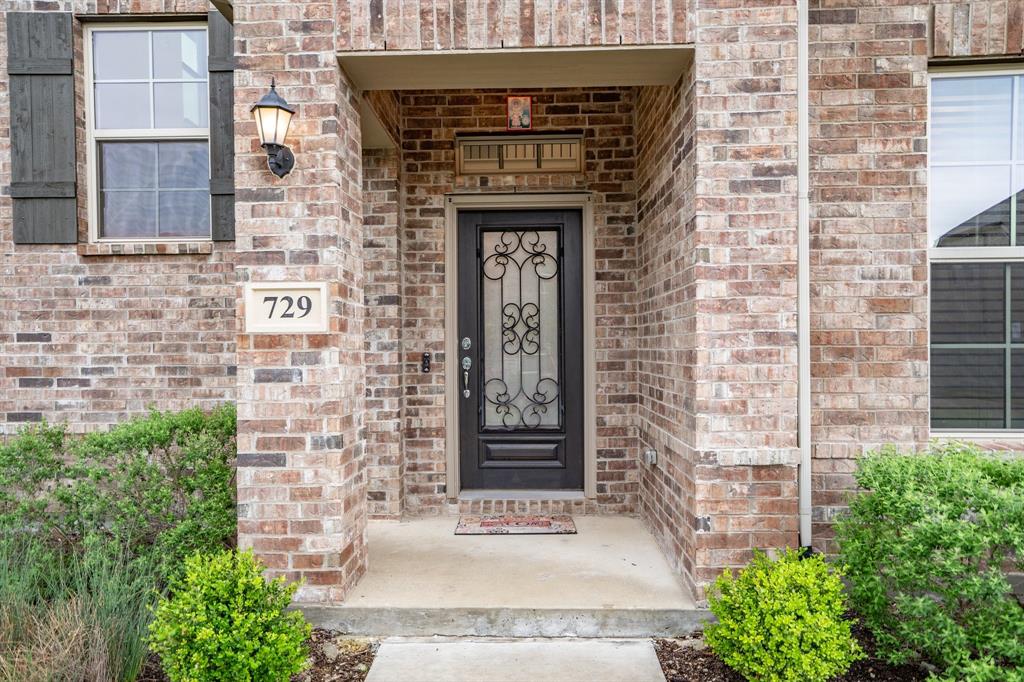 729 Lamp Post Lane Property Photo 6