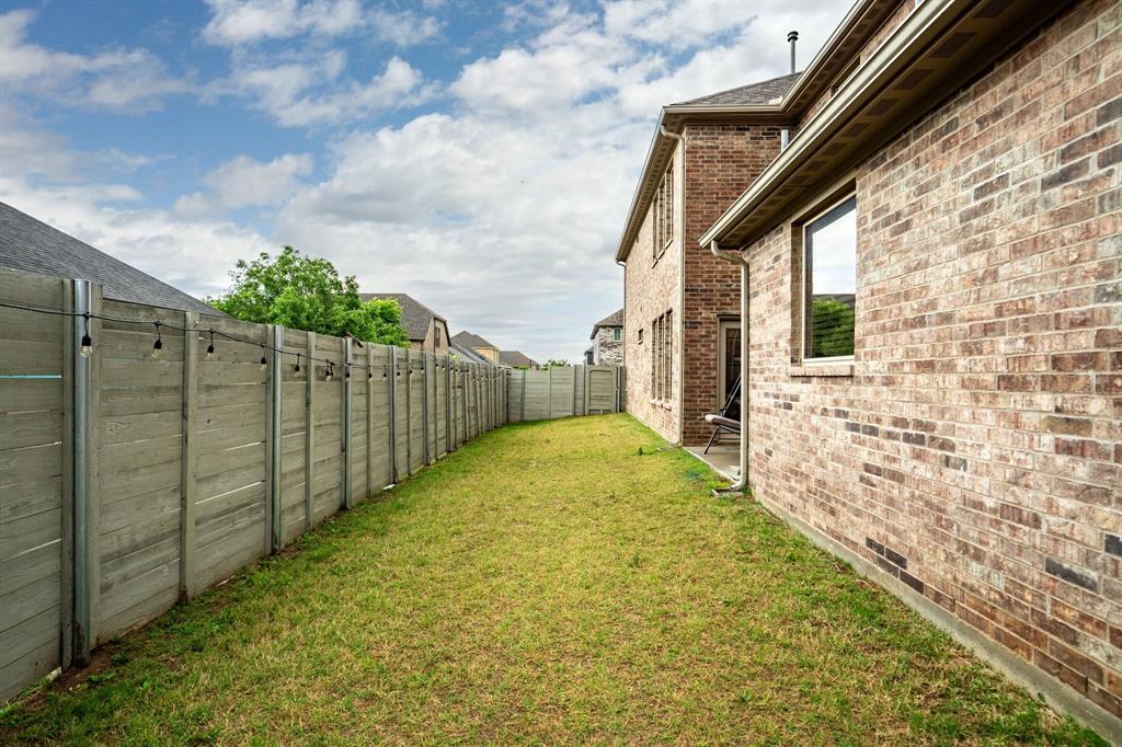 729 Lamp Post Lane Property Photo 30