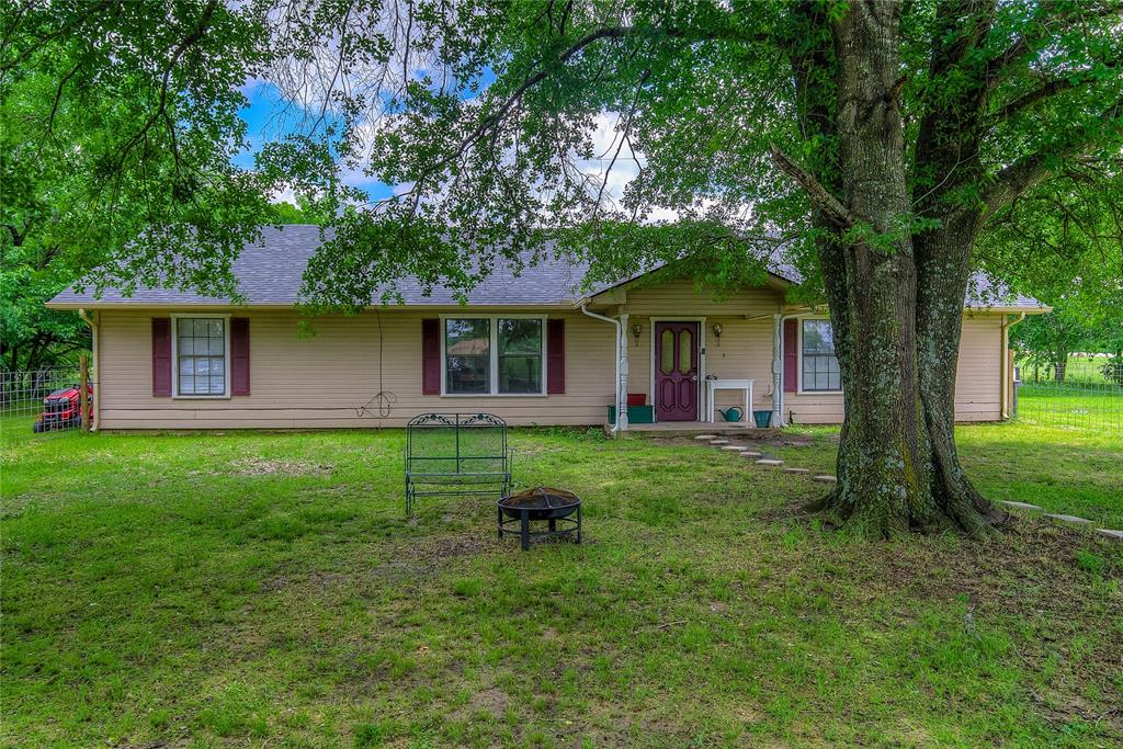 1829 County Road 1103 Property Photo 1