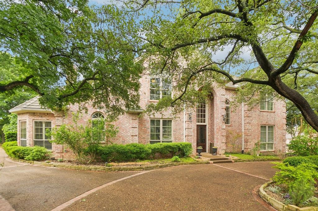 4 Spyglass Court Property Photo