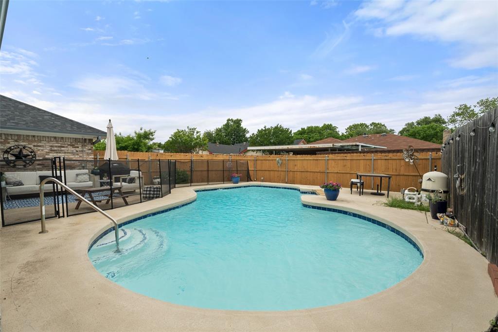 7213 Timberline Drive Property Photo 1