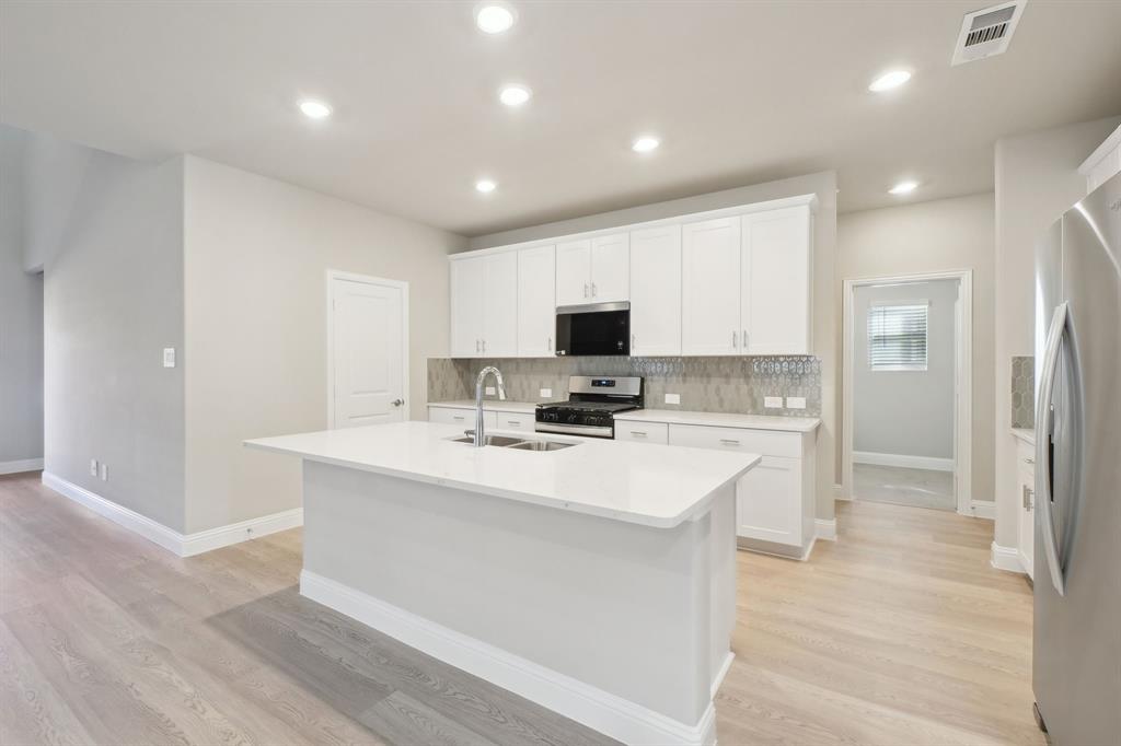 6621 Stone Elm Lane Property Photo