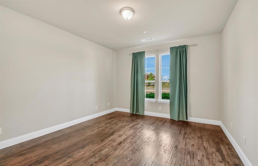 8511 Jacobs Street Property Photo 6