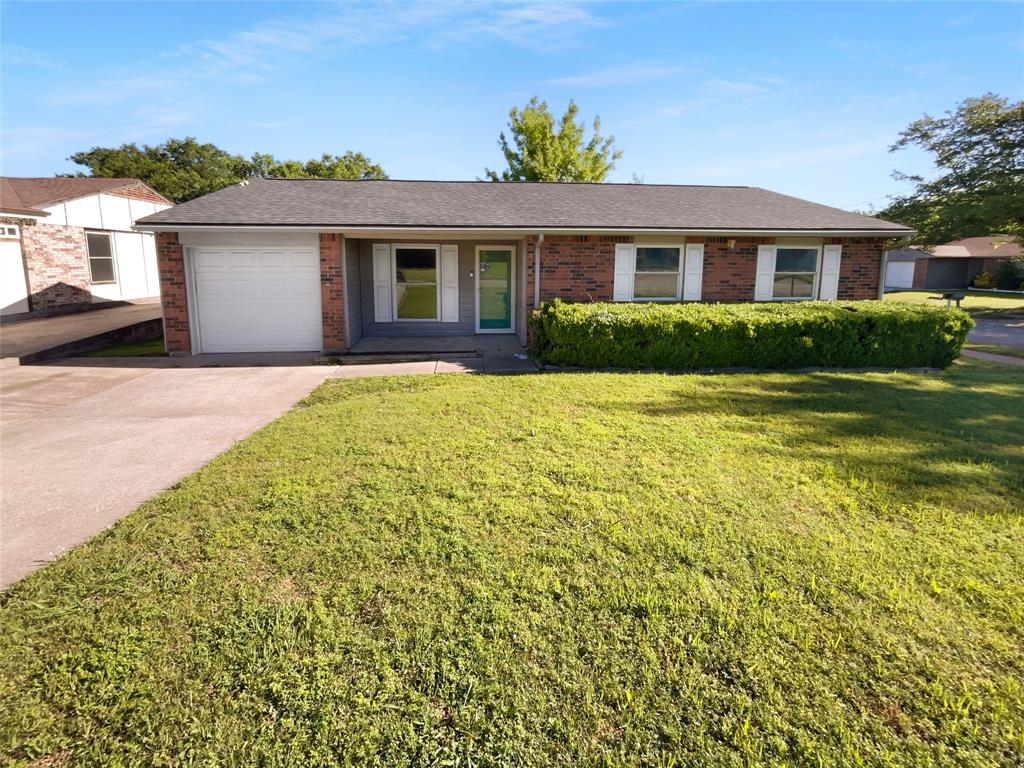 739 Sun Valley Drive Property Photo 1
