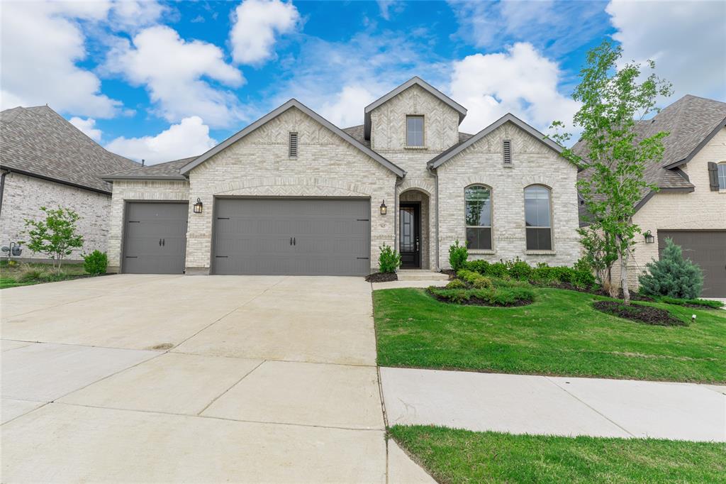 9415 Royal Forest Drive Property Photo