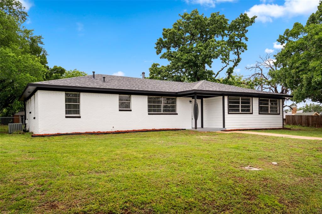 2001 Brenda Avenue Property Photo