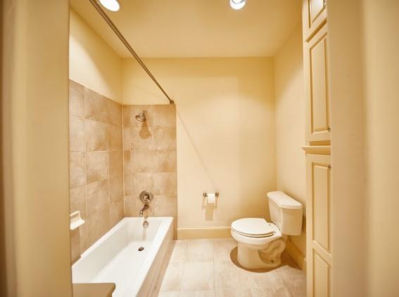 2510 N Henderson 21 Property Photo 13