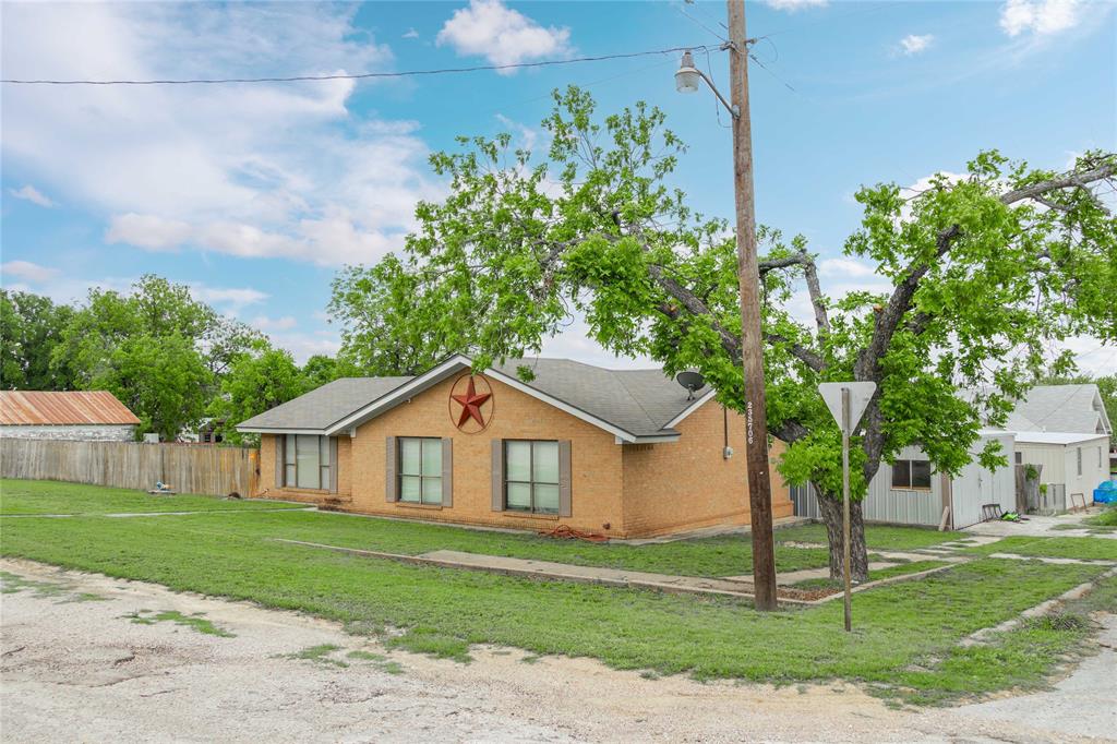 807 Avenue A Property Photo