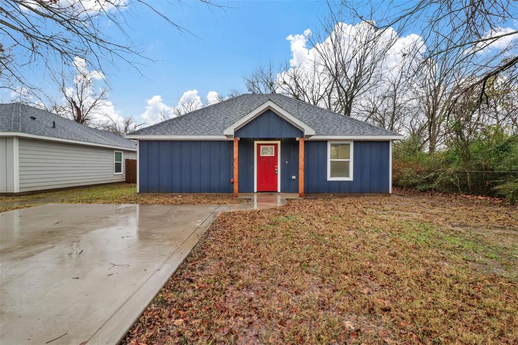 516 W Collins Property Photo