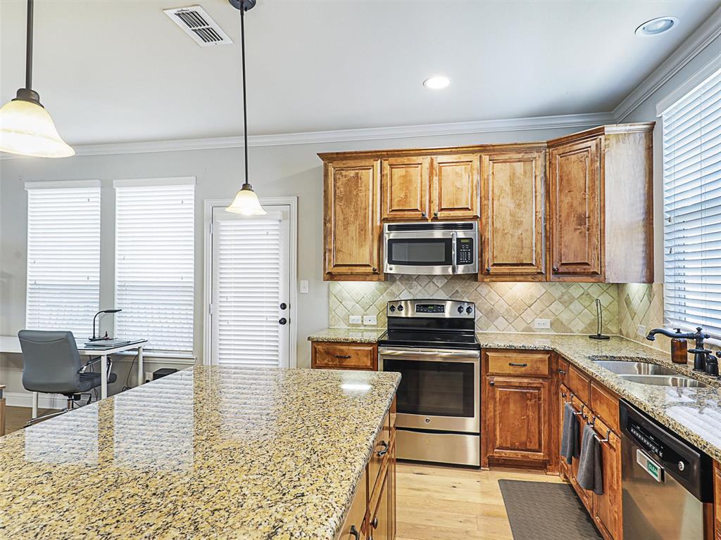 2500 Rockbrook Drive 81 Property Photo 13