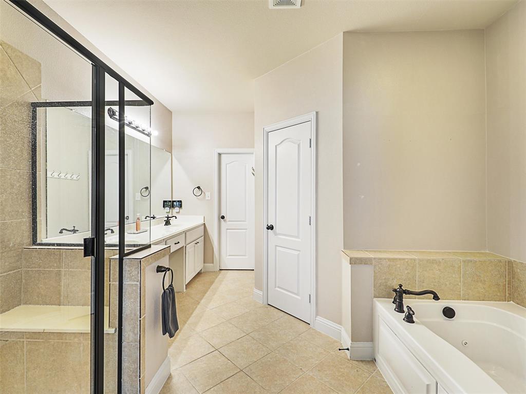 2500 Rockbrook Drive 81 Property Photo 21