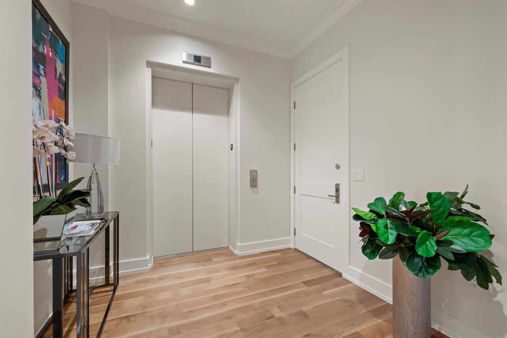 2800 Lakeside Parkway 1003 Property Photo 14