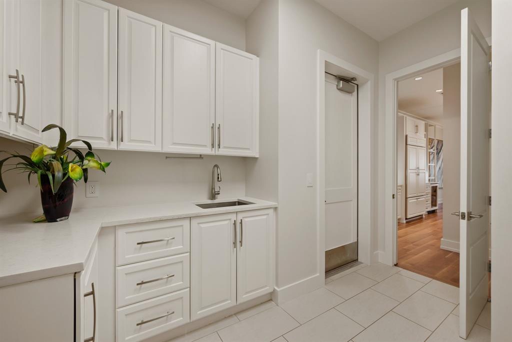 2800 Lakeside Parkway 1003 Property Photo 26