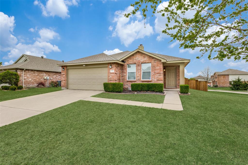 719 Gallant Court Property Photo 1