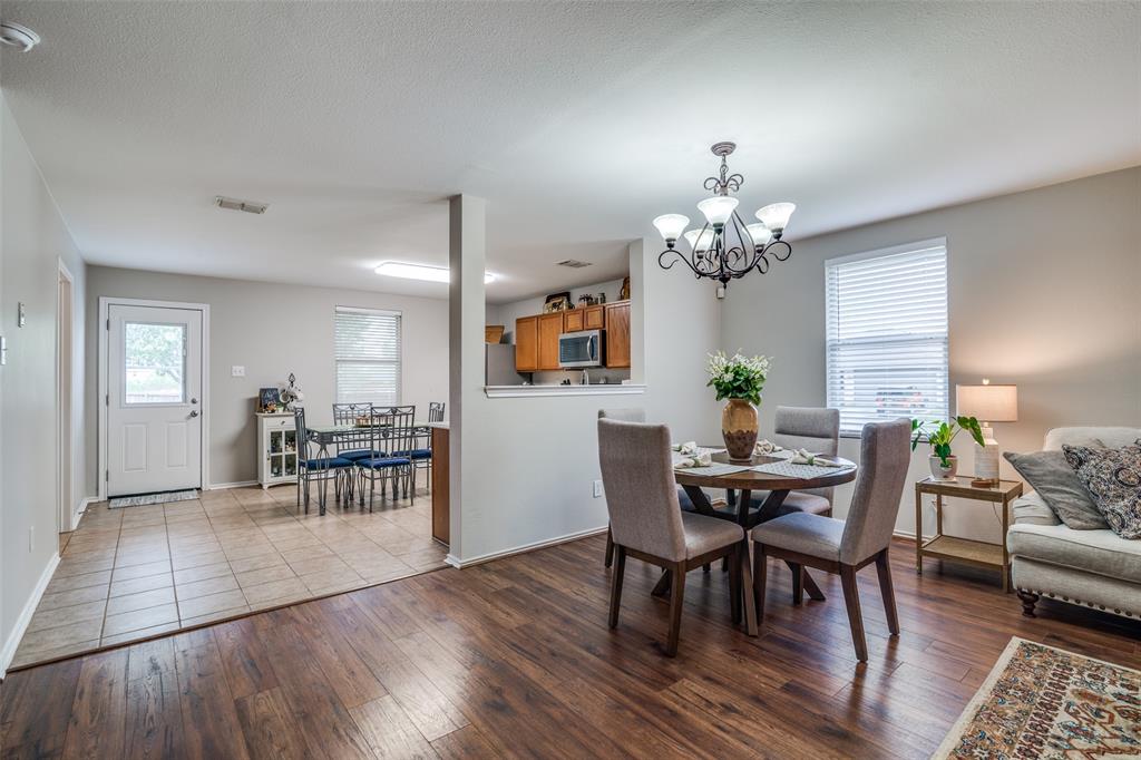 719 Gallant Court Property Photo 6