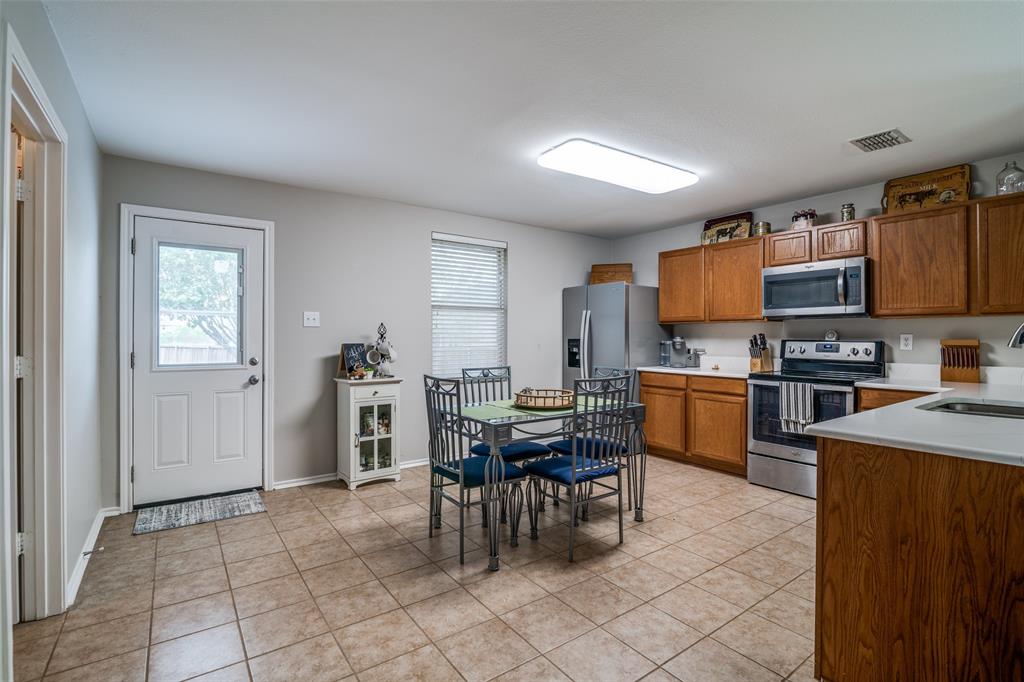 719 Gallant Court Property Photo 7