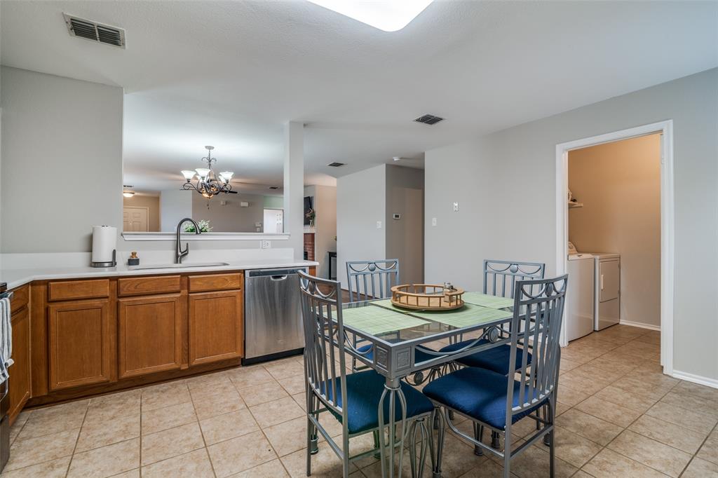 719 Gallant Court Property Photo 9