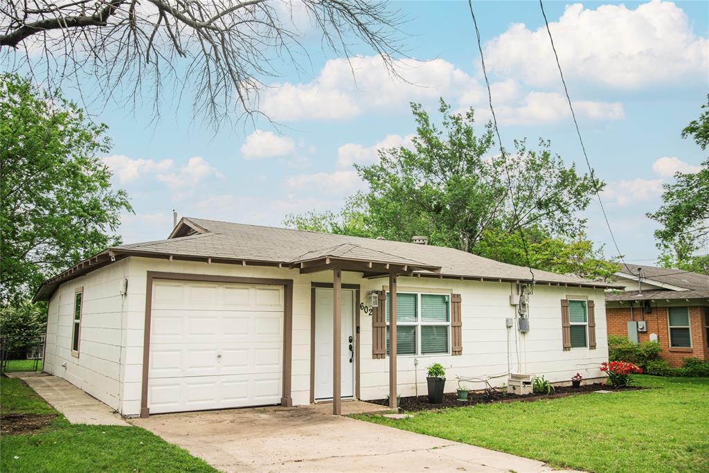 602 N Cates Street Property Photo 1