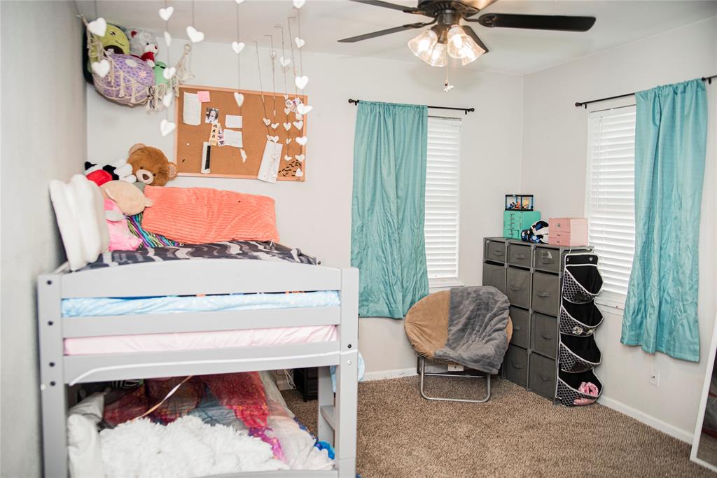 602 N Cates Street Property Photo 16