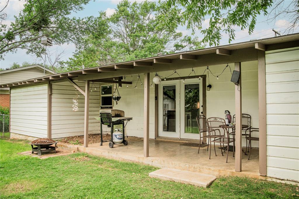 602 N Cates Street Property Photo 20