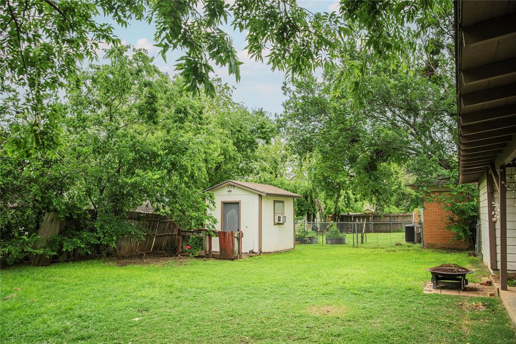 602 N Cates Street Property Photo 21