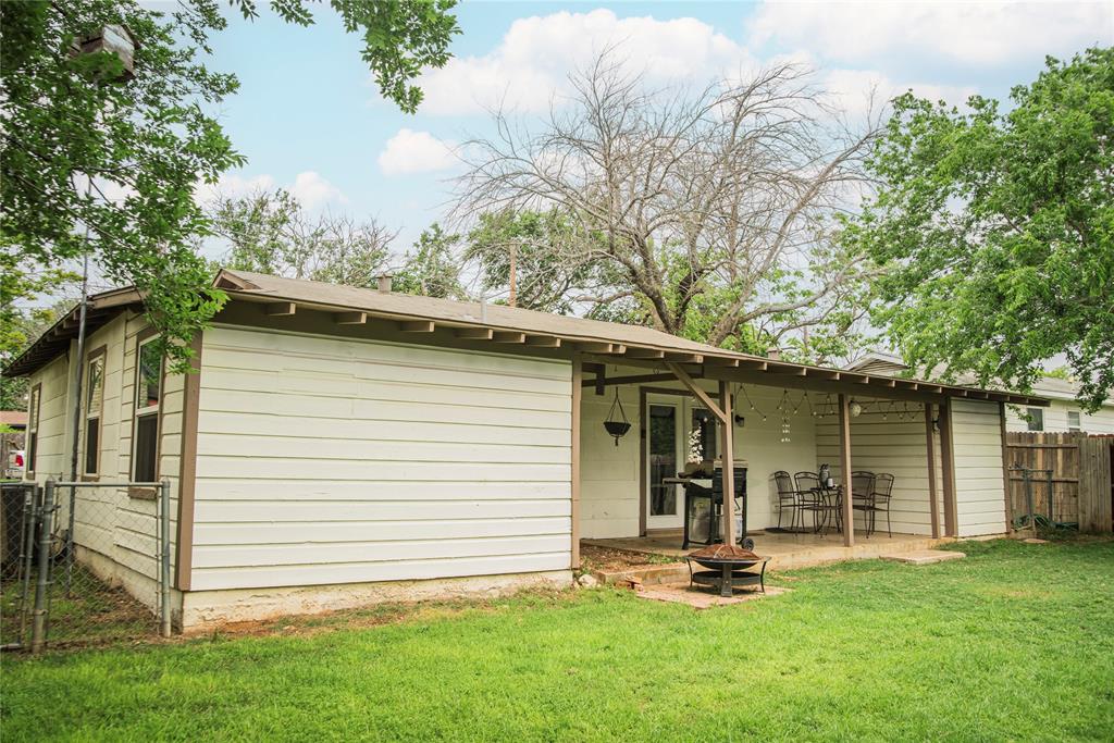 602 N Cates Street Property Photo 22