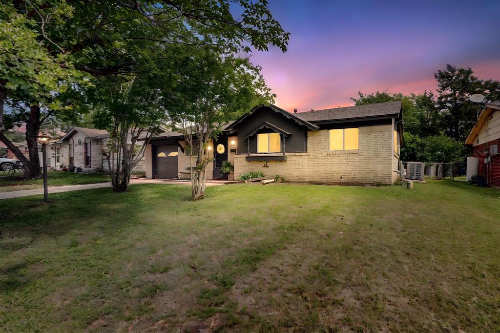 304 Nw Summercrest Boulevard Property Photo