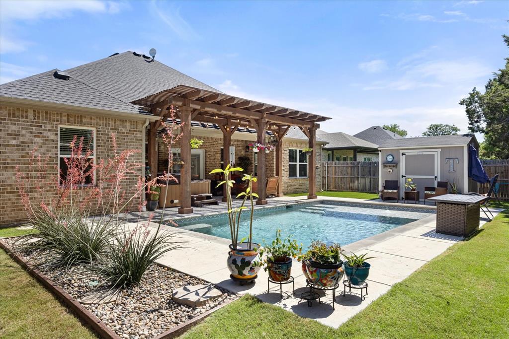 2610 Austin Drive Property Photo 1