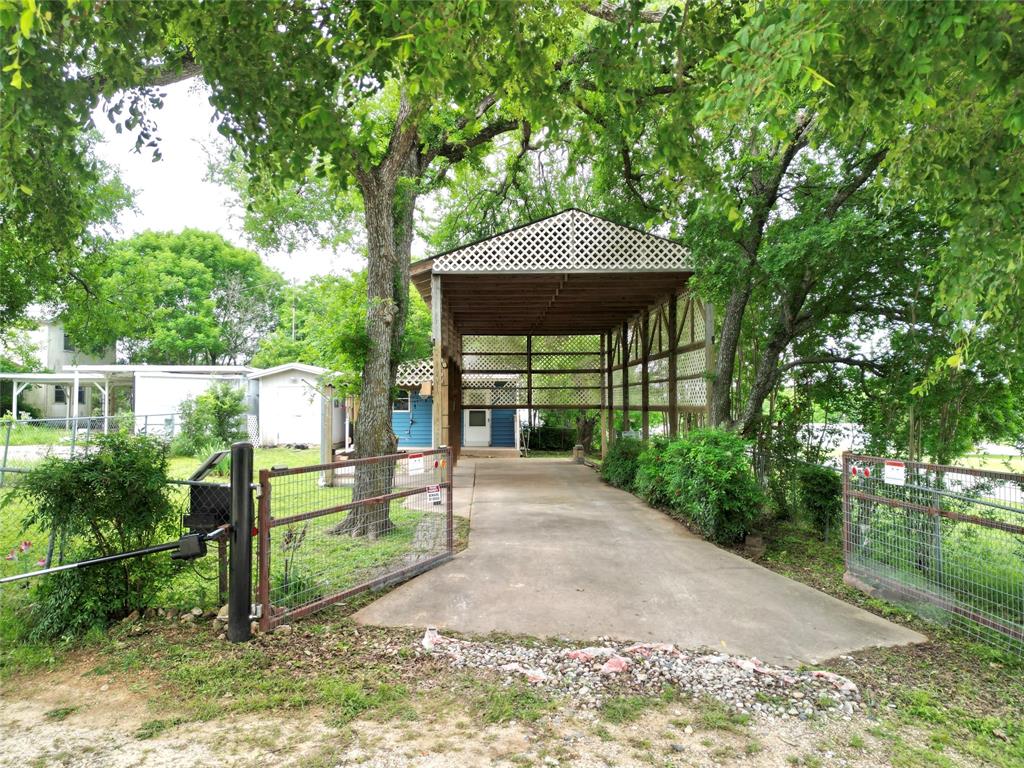 111 Private Road 127 Property Photo 1