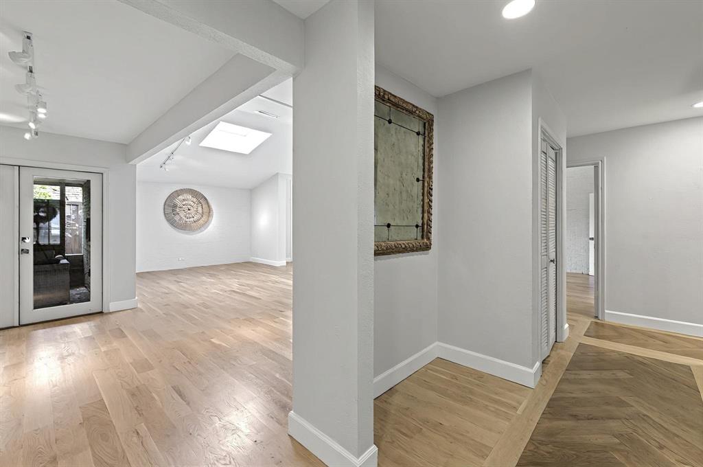 3701 Hulen Park Drive Property Photo 6