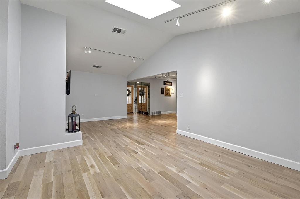 3701 Hulen Park Drive Property Photo 12