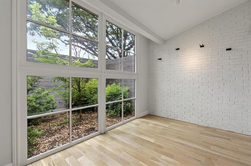 3701 Hulen Park Drive Property Photo 13