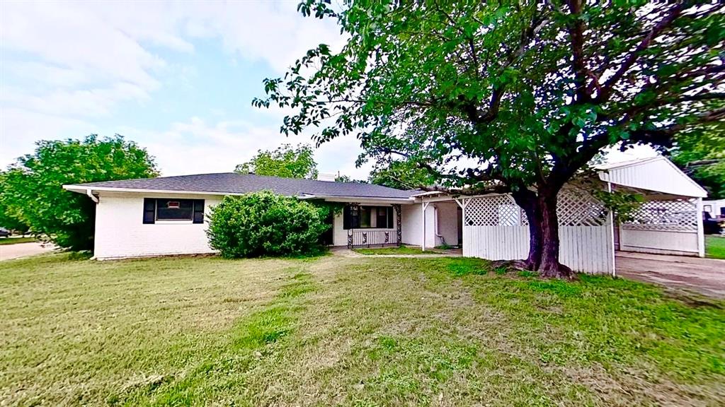 700 N Scarlett Drive Property Photo 1