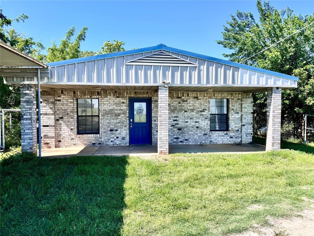 1726 Fm 2048 Property Photo