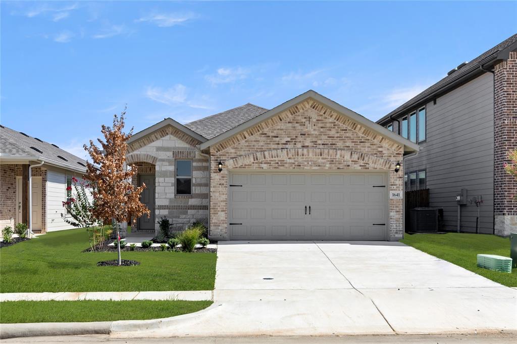 1641 Meadow Crest Drive Property Photo 1