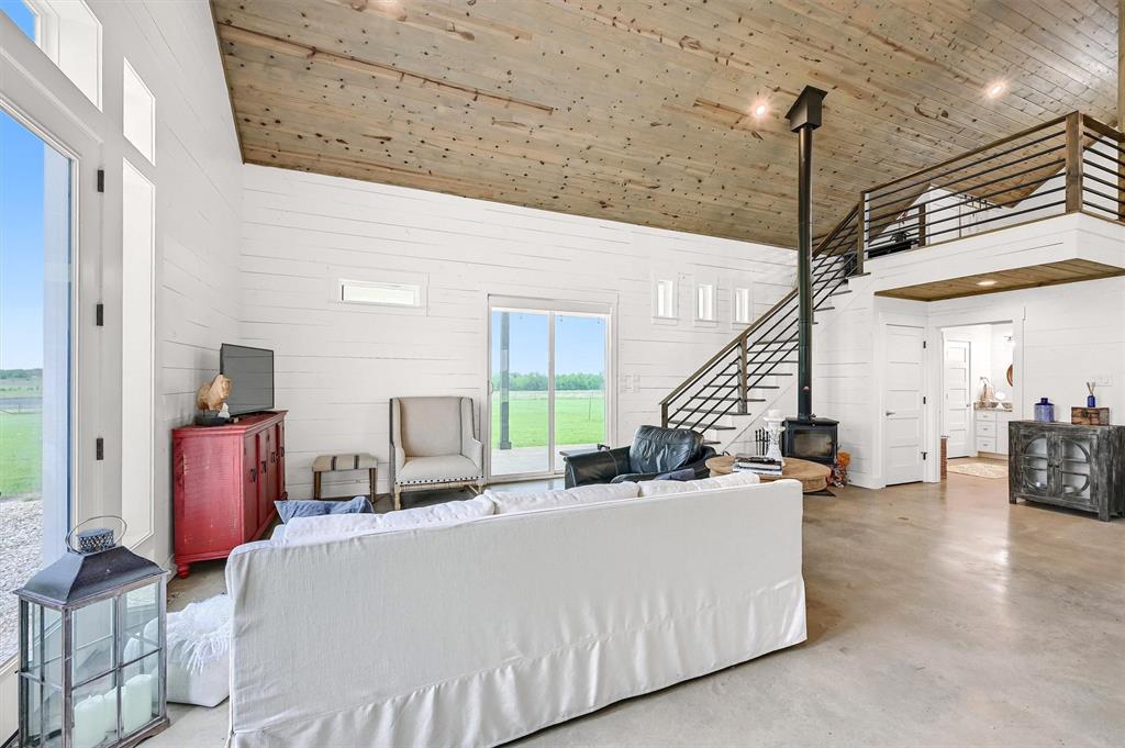 5235 Fm 1752 Property Photo 6