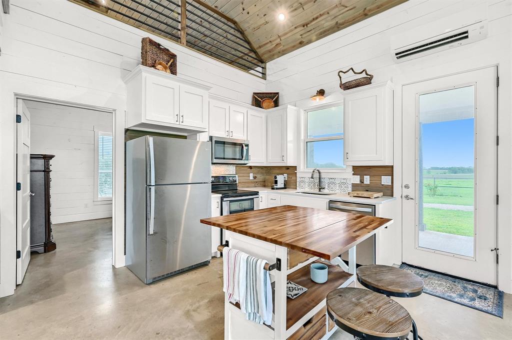 5235 Fm 1752 Property Photo 11