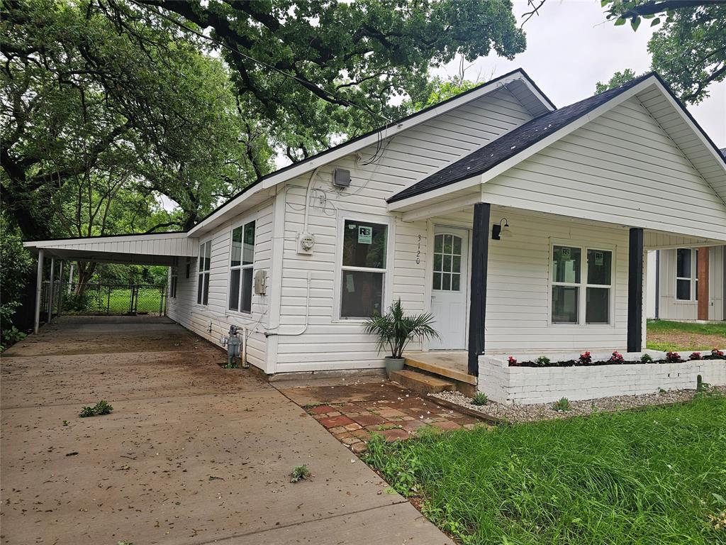3120 Hiawatha Trail Property Photo