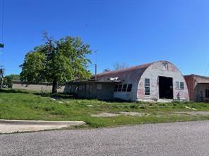 100 N Main Property Photo