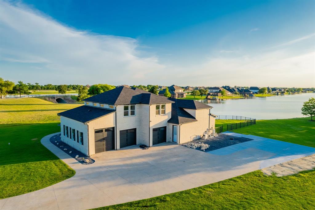 506 Calm Water Cove Property Photo