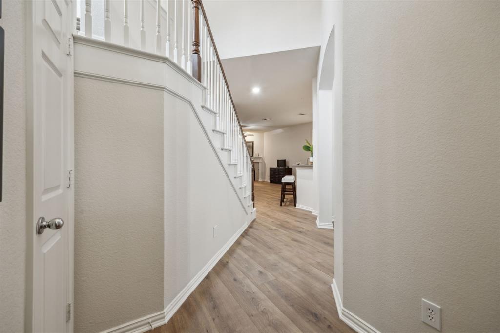 2101 Hopkins Drive Property Photo 6